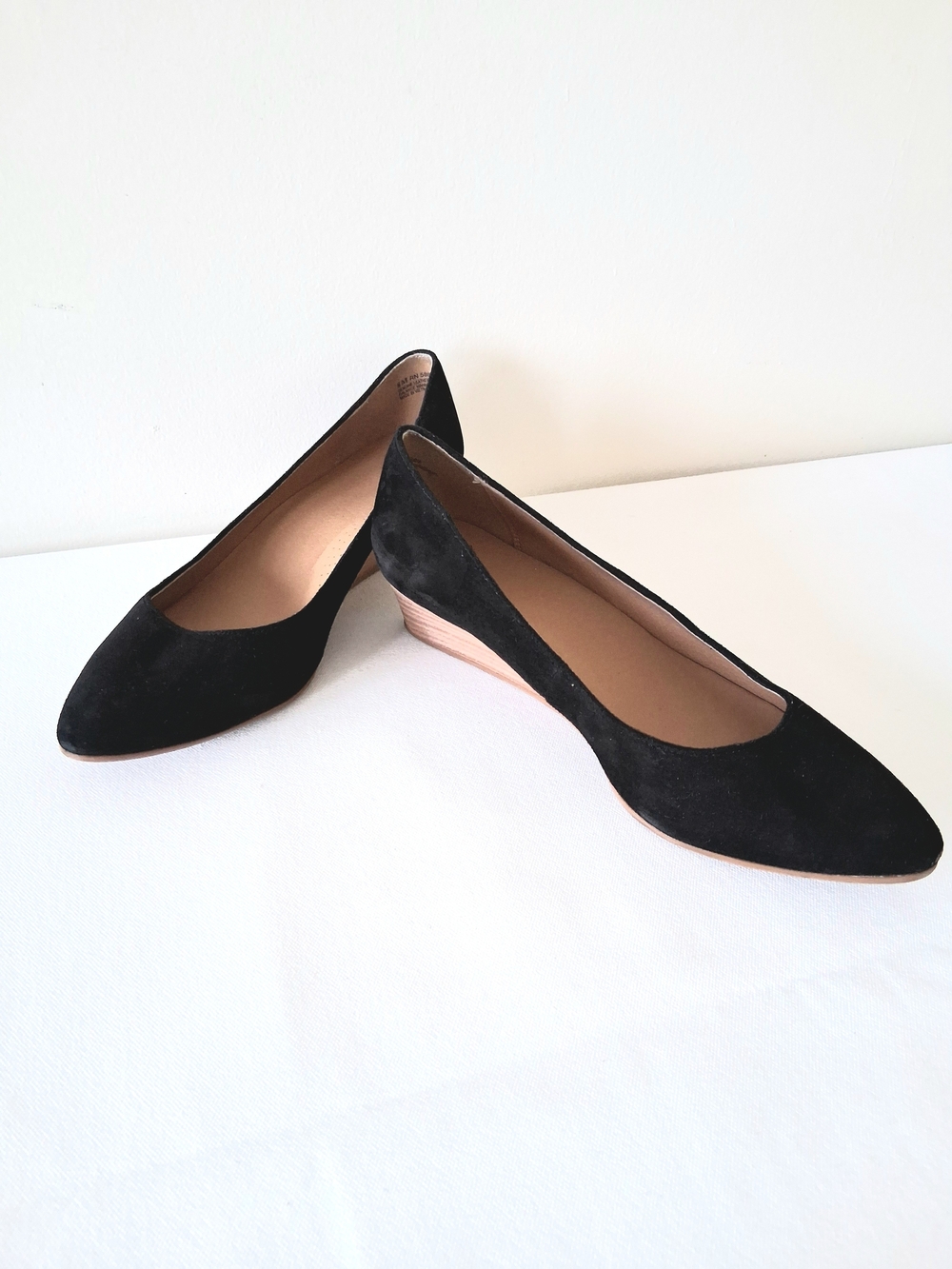 Susina Genuine Leather Suede Wedge, Women Sz 8M